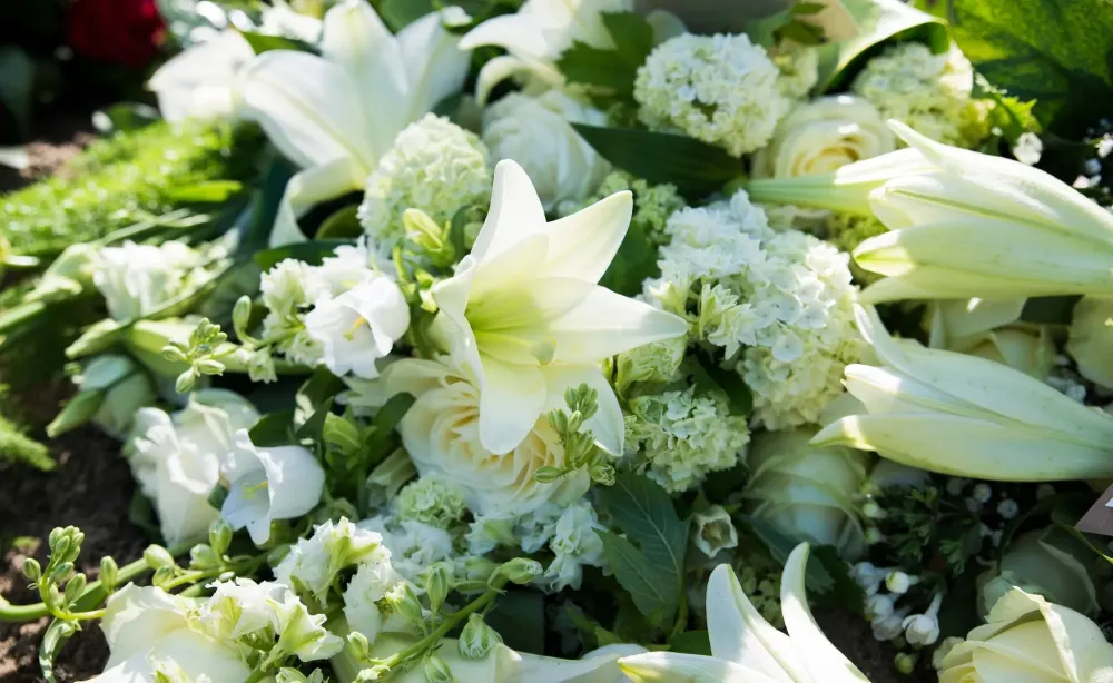 Fleurs de deuil à Saint-Pryvé-Saint-Mesmin